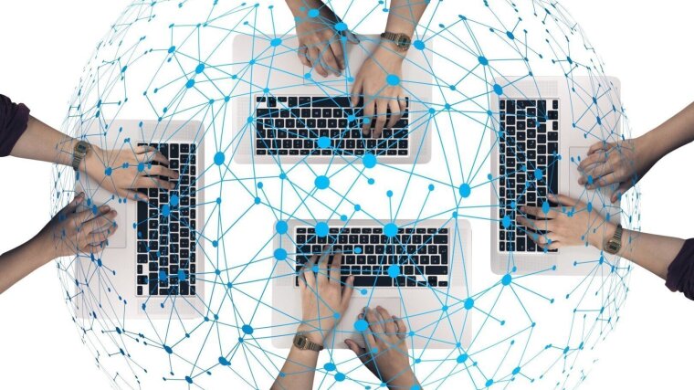 Network-Social-Abstract-hands